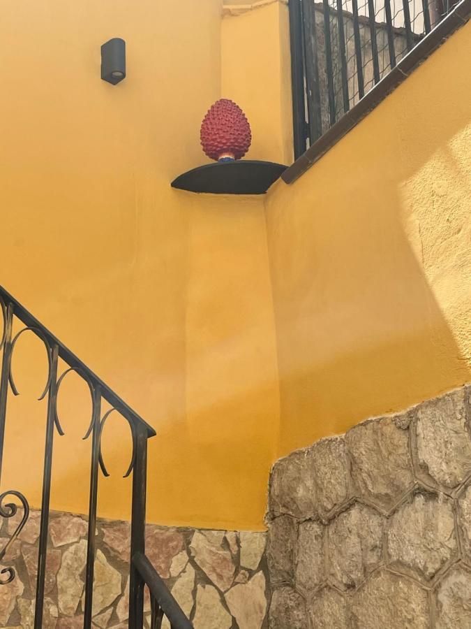 Casa Vacanze Donna Pina Palermo Bagian luar foto
