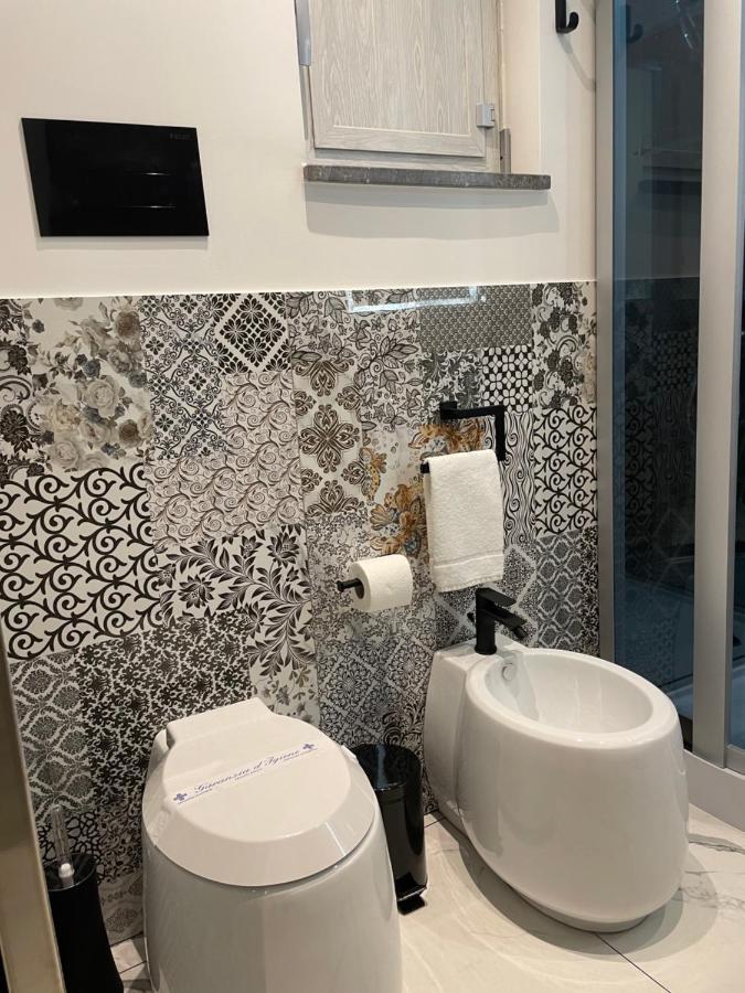 Casa Vacanze Donna Pina Palermo Bagian luar foto