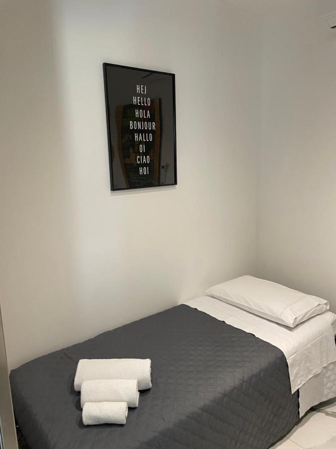 Casa Vacanze Donna Pina Palermo Bagian luar foto