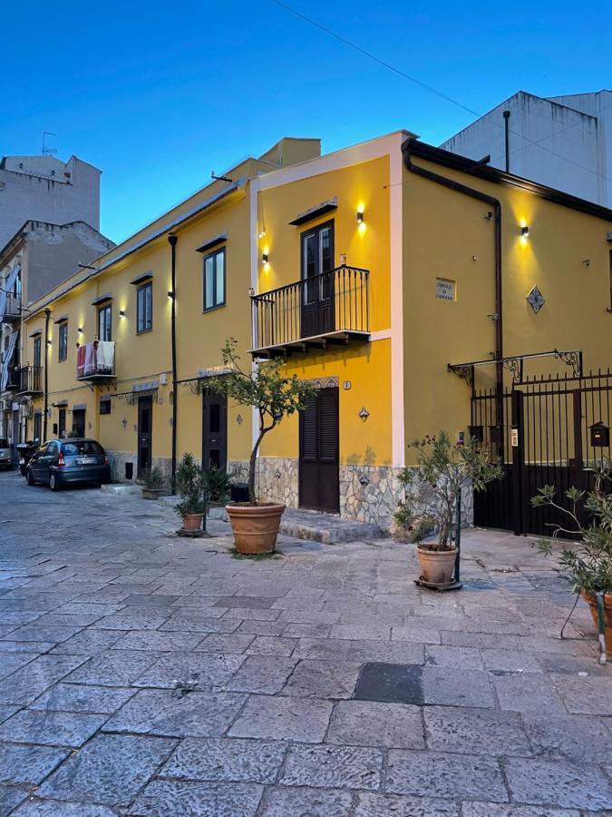 Casa Vacanze Donna Pina Palermo Bagian luar foto